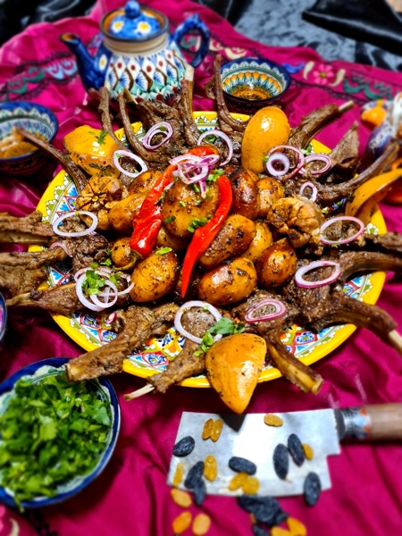 Großes Festtafel-Buffet