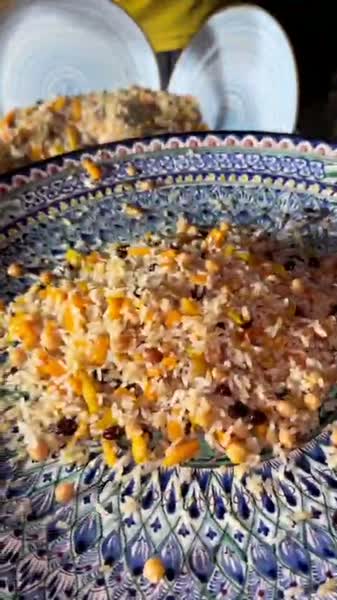 Plov von oben im Kazan