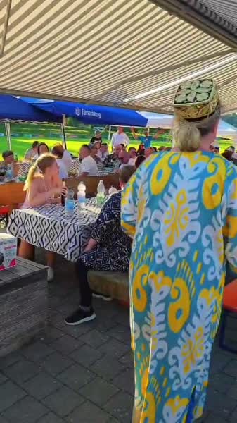 Evgeniy in traditioneller Tracht